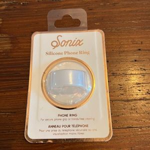 ***MAKE ME AN OFFER*** Purging!
Sonix Silicone Phone Ring - Pearl Tort, White